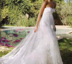 Sembra che nel 2012 l”epoca vittoriana sará fonte di ispirazione per molti modelli di abiti da sposa, in onore dell’epoca in cui regnó la regina Vittoria (a cavallo tra il...